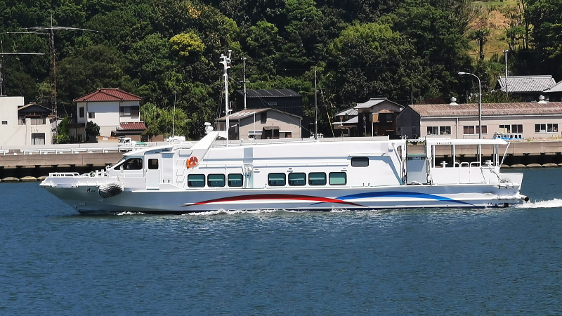 瀬戸内国芸術祭限定航路　直島-小豆島-犬島